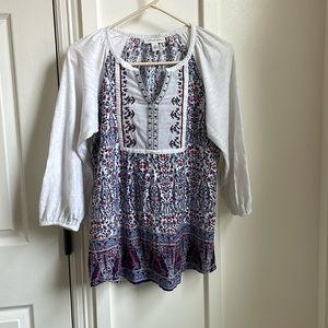 Women’s shirt. Vintage America. Size medium. Red, white, and blue